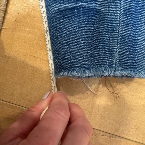 Good American Jeans - Picture 5 of 6